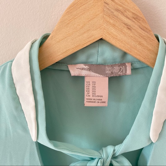 ❤️3/30❤️Vintage Inspired Pastel green Mint Blouse - Picture 6 of 6